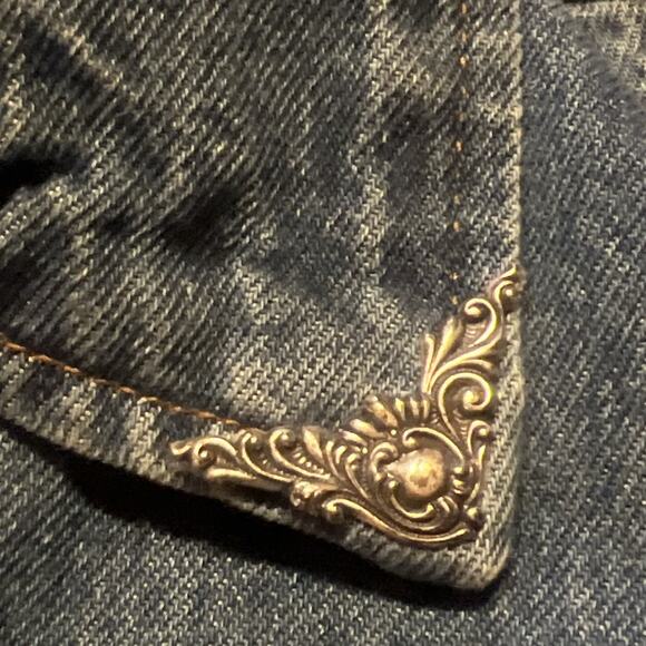 Vintage Faded Glory Denim Vest Women’s Size Medium Silver Concho Embellishments - Picture 8 of 11